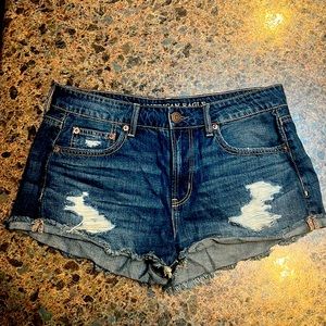 American Eagle tomgirl shortie jean shorts size 6